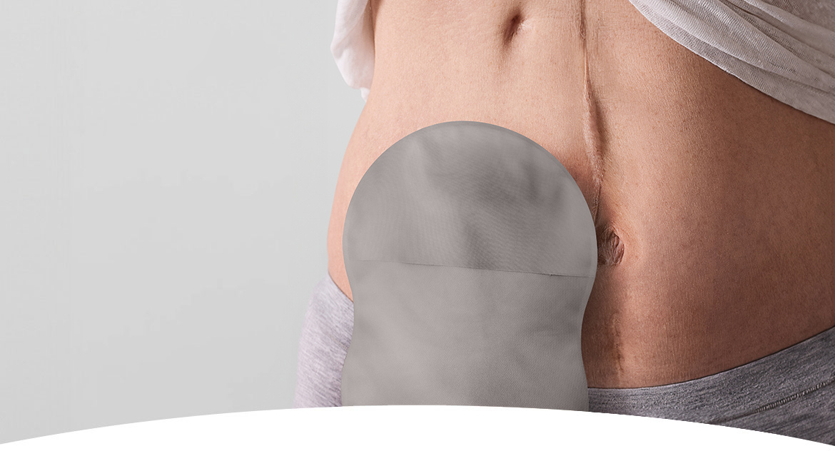 detailný záber na mužskú hruď